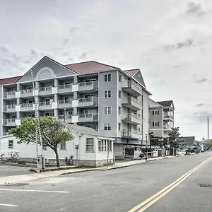 Apartment With Pool And Marina Less Than 2 Mi To Boardwalk, Ocean City
